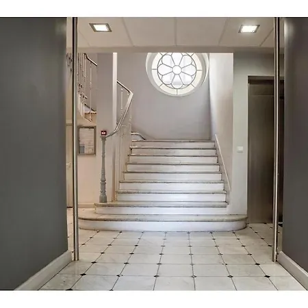 Apartament La Buffa - Idealement Situe, Centre De *